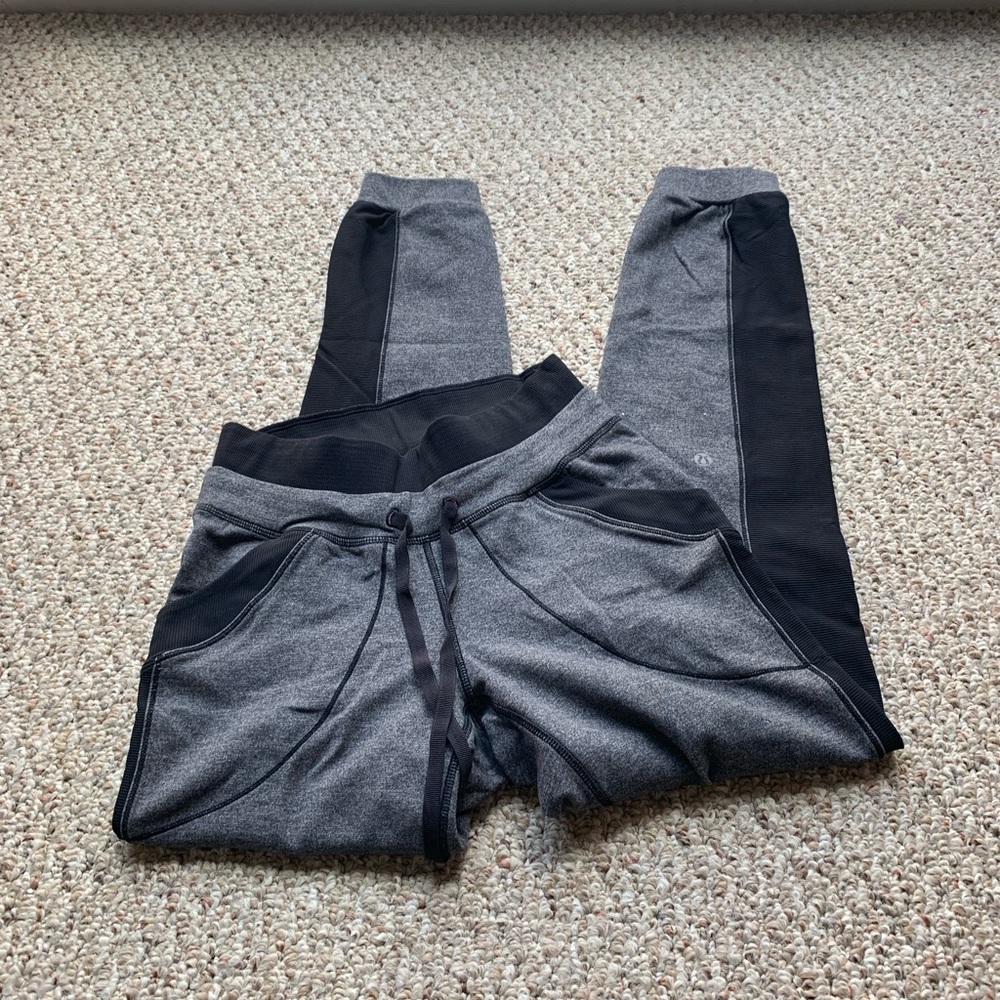Lululemon bass runner pants sz 4